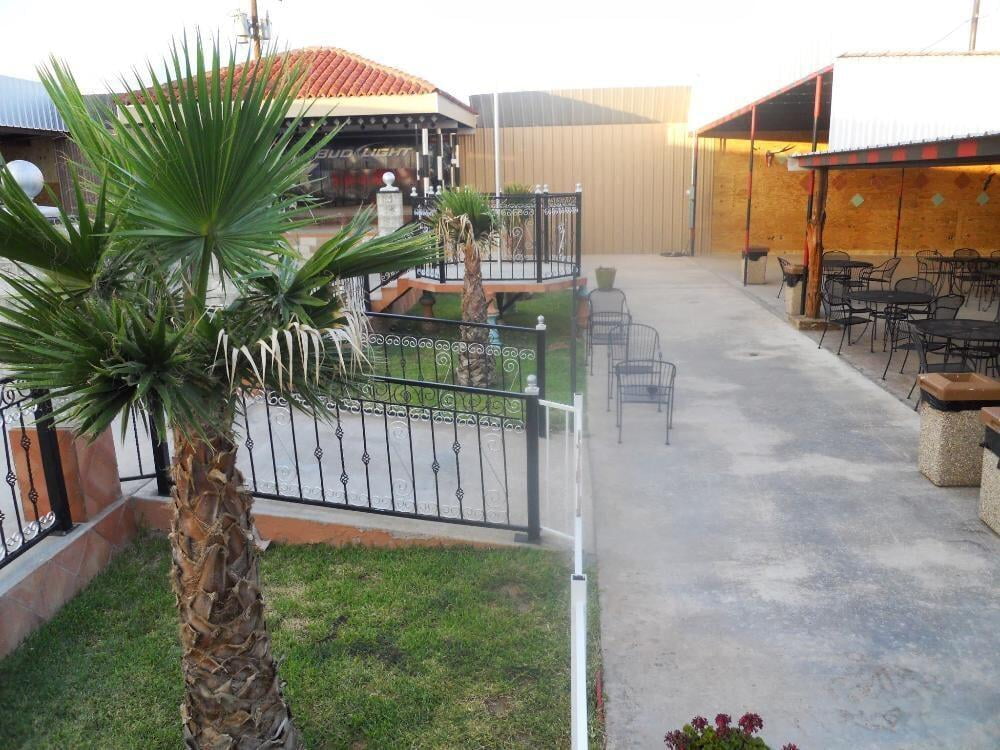 Bar Back Patio Odessa TX Site Pictures